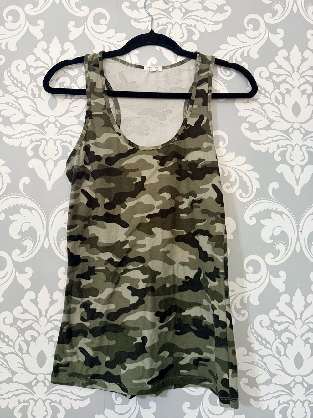 💫10/$25 • Ardene Basic Camo Print Tank
